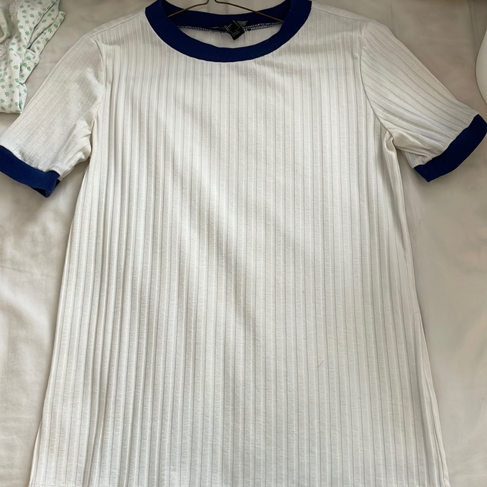 Forever 21 white tee